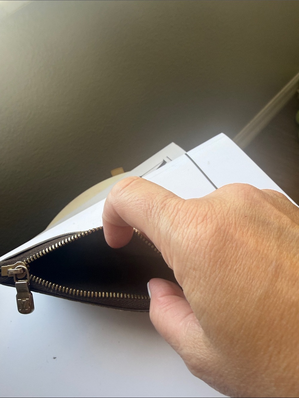 Louis Vuitton Brown Damier Ebene Key & Card Holder - Picture 3 of 7
